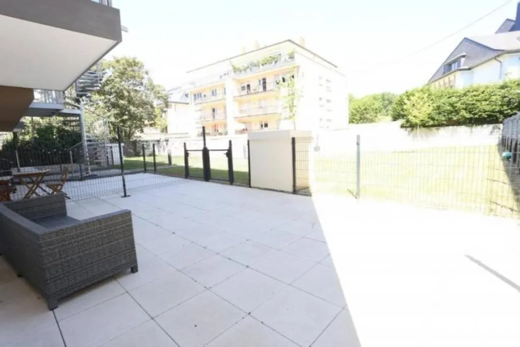 Large Family Retro Flat In City Center- Large Terrace & Garden View, Free Parking Luxembourg Apartment